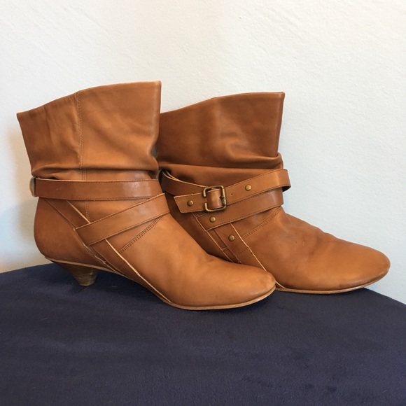 Steve Madden “Trentt” Cognac Leather Booties - Picture 4 of 8